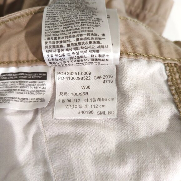 SOLD | Levi’s Men’s Carrier Cargo Shorts (Lot of 3) + Levi's Reversible Belt - Picture 8 of 9